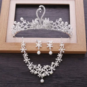 Chic Belle Argenté Métal Bijoux Mariage 2018 Perle Faux Diamant Boucles D Oreilles Un Collier Tiare Mariage Accessorize