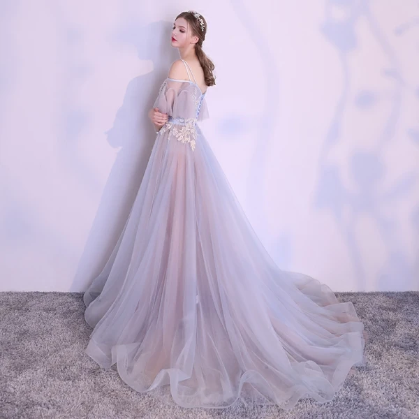 Elegant Summer Silver Evening Dresses 2018 A-Line / Princess Spaghetti Straps Strapless Short Sleeve Appliques Lace Pearl Chapel Train Ruffle Backless Formal Dresses