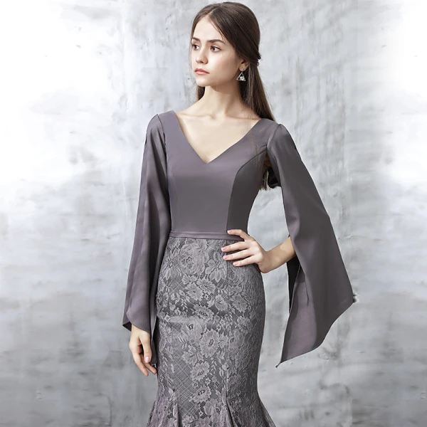 Élégant Gris Robe De Soirée 2017 Trompette / Sirène Train De Balayage Volants en Cascade V-Cou Manches Longues Dos Nu Bretelles croisées Dentelle Brodé Satin Ceinture Robe De Ceremonie