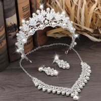 Glittrande Silver Metall Brudsmycken 2018 Pärla Rhinestone Örhängen Halsband Tiara Tillbehör