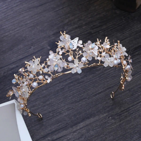 Unique Schmetterling Blumen Gold Diadem 2018 Metall Perle Strass Ohrringe Brautschmuck Brautaccessoires
