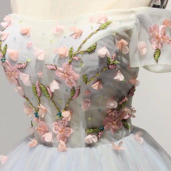Chic / Belle Bleu Ciel Robe De Fete 2017 Courte Robe Boule Volants en Cascade De l'épaule Manches Courtes Dos Nu Appliques Fleur Perlage Cristal Robe De Ceremonie