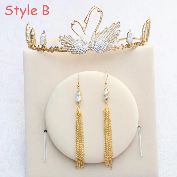 Amazing / Unique Gold Accessories 2018 Metal Rhinestone Tiara Pearl Butterfly Feather Earrings Bridal Jewelry