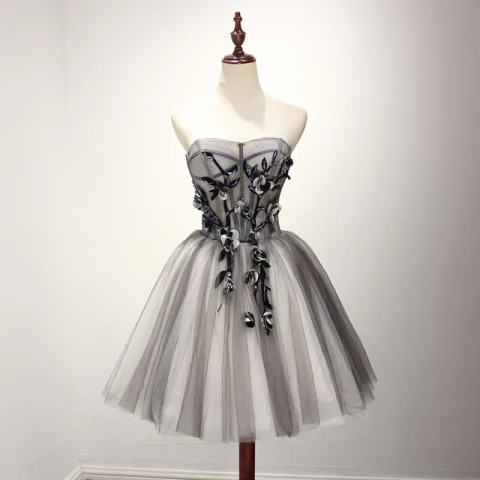 Fine Grå Homecoming Cocktailkjoler 2017 Gripende Ruffles Korte Ballkjole Kjæreste Uten Ermer Ryggløse Appliques Blomst Beading Krystall Formelle Kjoler