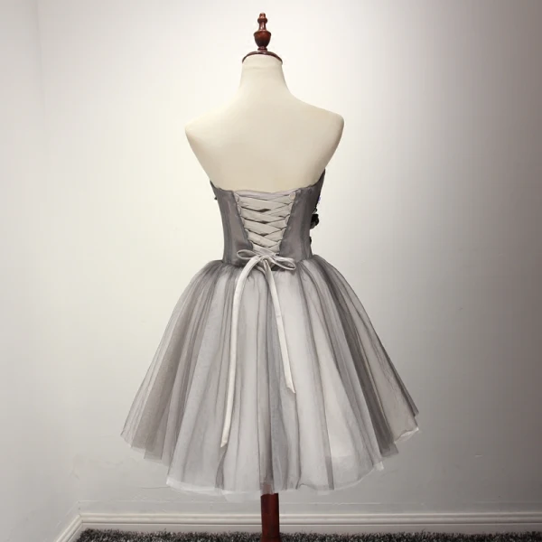 Fine Grå Homecoming Cocktailkjoler 2017 Gripende Ruffles Korte Ballkjole Kjæreste Uten Ermer Ryggløse Appliques Blomst Beading Krystall Formelle Kjoler