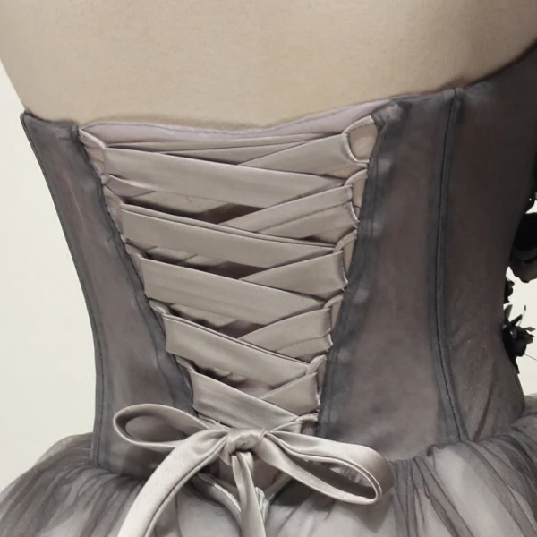 Fine Grå Homecoming Cocktailkjoler 2017 Gripende Ruffles Korte Ballkjole Kjæreste Uten Ermer Ryggløse Appliques Blomst Beading Krystall Formelle Kjoler