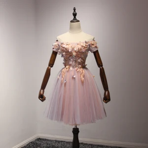 Chic Belle Perle Rose De Retour Robe De Graduation 2017 Volants En Cascade Courte Robe Boule De L Épaule Manches Courtes Dos Nu Appliques Fleur Perlage Robe De Ceremonie