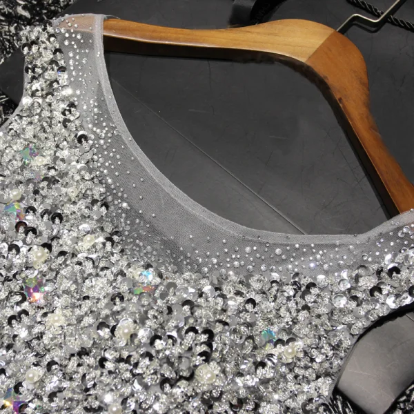 Moderne / Mode Gris Robe De Soirée 2017 Princesse Longue Volants en Cascade Encolure Dégagée Sans Manches Dos Nu Faux Diamant Cristal Perle Glitter Paillettes Noeud Ceinture Robe De Ceremonie