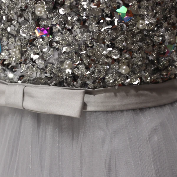 Moderne / Mode Gris Robe De Soirée 2017 Princesse Longue Volants en Cascade Encolure Dégagée Sans Manches Dos Nu Faux Diamant Cristal Perle Glitter Paillettes Noeud Ceinture Robe De Ceremonie