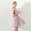 Moderne / Mode Perle Rose Été Robe De Cocktail 2018 Robe Boule V-Cou Sans Manches Appliques Fleur Perlage Perle Courte Volants Dos Nu Robe De Ceremonie