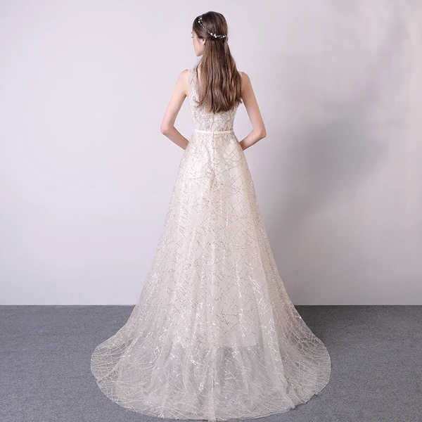 Bling Bling Champagne Evening Dresses 2018 A-Line / Princess Scoop Neck Sleeveless Appliques Flower Sequins Beading Sash Court Train Ruffle Formal Dresses