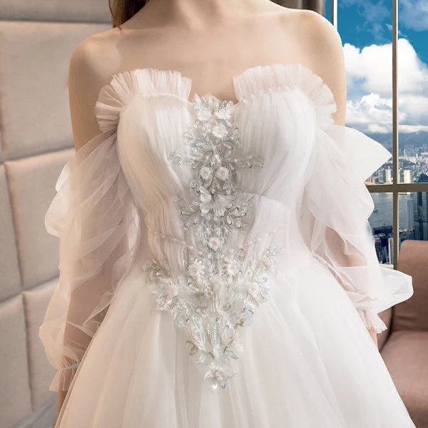 Fine Elfenben Brudekjoler 2018 Prinsesse Kjæreste Langermede Appliques Blonder Beading Buste Royal Train