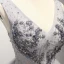 Chic / Belle Gris Robe De Fete 2017 Volants en Cascade Courte Robe Boule épaules V-Cou Sans Manches Dos Nu Perlage Paillettes Faux Diamant Appliques Fleur Robe De Ceremonie