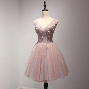 Chic Belle Perle Rose Robe De Fete 2017 Volants En Cascade Courte Robe Boule Épaules V Cou Sans Manches Dos Nu Perle Appliques Fleur Perlage Robe De Ceremonie
