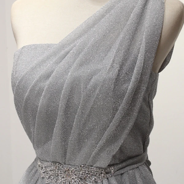 Glitzernden Silber Heimkehr Abiballkleider 2017 Fallende Rüsche Kurze A Linie One-Shoulder Ärmellos Rückenfreies Strass Stoffgürtel Glanz Festliche Kleider