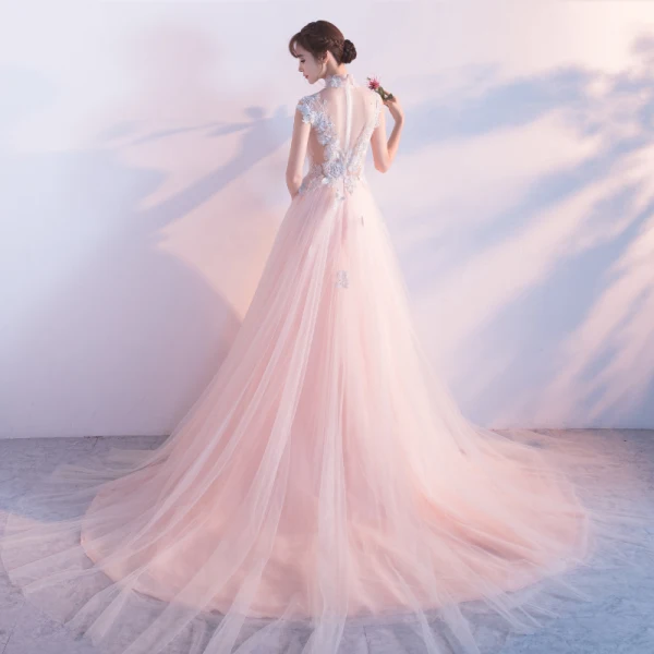 Elegante Parel Roze Doorzichtige Avondjurken 2018 A lijn Hoge Kraag Mouwloos Parel Appliques Kant Doorboord Chapel Train Ruche Gelegenheid Jurken