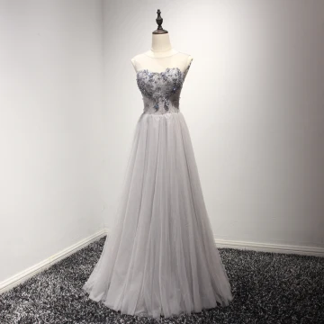 Piękne Szary Sukienki Wieczorowe 2017 Princessa Długie Kaskadowe Falbany Wycięciem Bez Rękawów Bez Pleców Rhinestone Frezowanie Kryształ Cekiny Aplikacje Przebili Sukienki Wizytowe