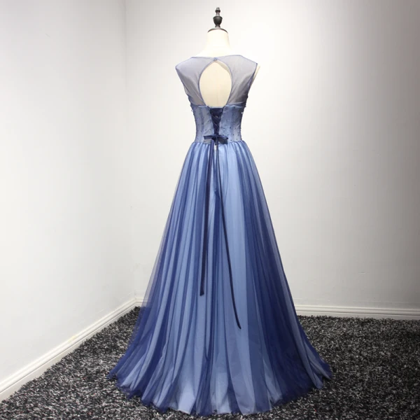 Flotte Kongeblå Selskabskjoler 2017 Prinsesse Lange Cascading Flæser Scoop Neck Ærmeløs Halterneck Rhinestone Beading Krystal Pailletter Applikationsbroderi Pierced Kjoler