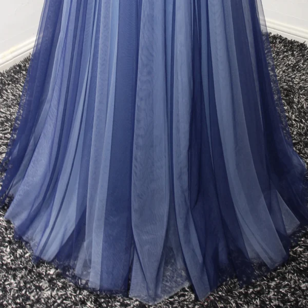 Flotte Kongeblå Selskabskjoler 2017 Prinsesse Lange Cascading Flæser Scoop Neck Ærmeløs Halterneck Rhinestone Beading Krystal Pailletter Applikationsbroderi Pierced Kjoler