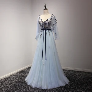 Elegant Himmelen Blå Ballkjoler 2017 Prinsesse Lange Gripende Ruffles V Hals Langermede Ryggløse Brodert Appliques Blomst Sash Formelle Kjoler