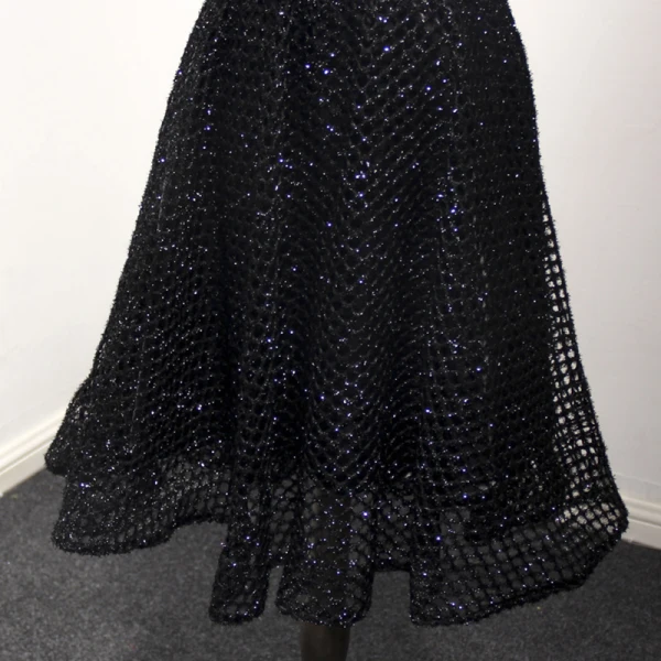 Bling Bling Black Homecoming Graduation Dresses 2018 A-Line / Princess Scoop Neck Sleeveless Appliques Pierced Lace Pearl Beading Knee-Length Ruffle Formal Dresses