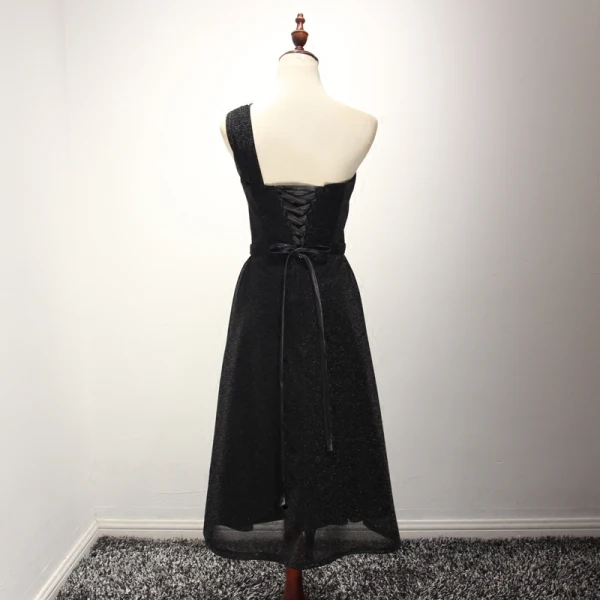 Klassisch Schwarz Partykleider 2017 Fallende Rüsche Wadenlang A Linie One-Shoulder Ärmellos Rückenfreies Strass Stoffgürtel Glanz Festliche Kleider