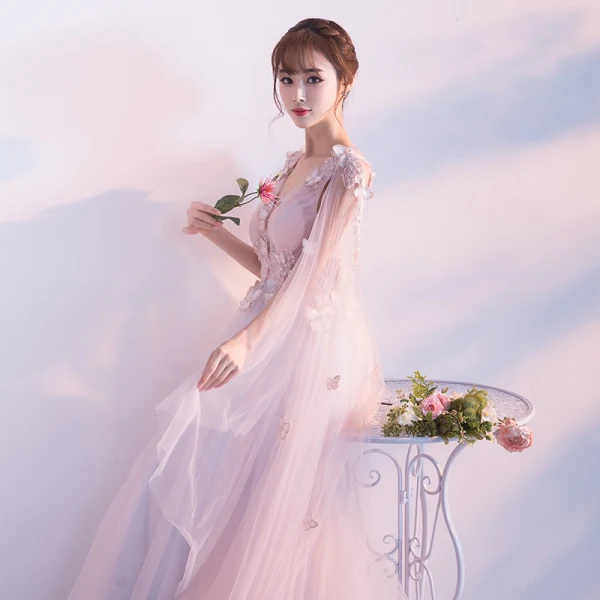 Elegant Blushing Pink Evening Dresses 2018 A-Line / Princess V-Neck Sleeveless Butterfly Appliques Lace Watteau Train Ruffle Backless Formal Dresses