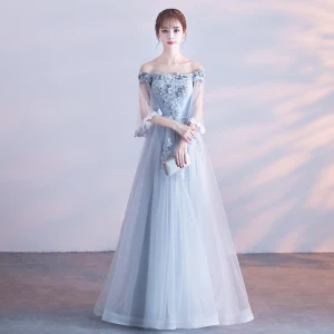 Abordable Gris Robe De Soirée Avec Châle 2018 Princesse De L Épaule Appliques En Dentelle Ceinture Longue Volants Dos Nu Robe De Ceremonie