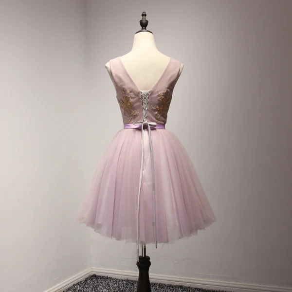 Chic / Belle Lavande Perle Rose Robe De Fete 2017 Volants en Cascade Courte Robe Boule V-Cou épaules Sans Manches Dos Nu Perlage Paillettes Cristal En Dentelle Appliques Ceinture Robe De Ceremonie