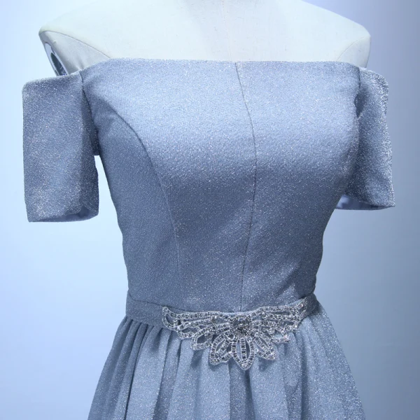 Schlicht Silber Abendkleider 2017 A Linie Fallende Rüsche Sweep / Pinsel Zug Off Shoulder Kurze Ärmel Rückenfreies Strass Stoffgürtel Glanz Festliche Kleider