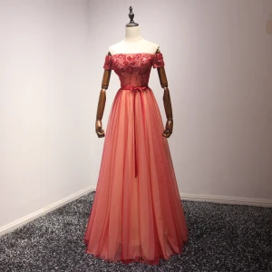 Elegant Rød Selskapskjoler 2017 Prinsesse Lange Gripende Ruffles Av Skulderen Korte Ermer Ryggløse Sash Beading Krystall Glitter Appliques Blomst Formelle Kjoler