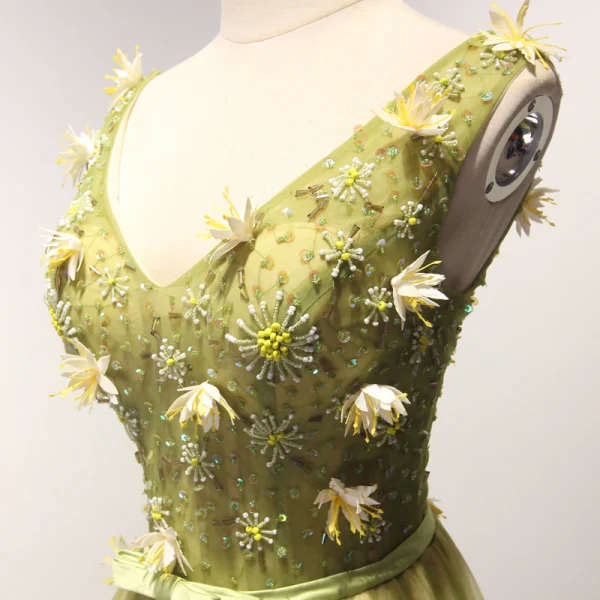 Élégant Vert Lime Robe De Soirée 2017 Princesse Longue Volants en Cascade V-Cou épaules Sans Manches Dos Nu Perlage Cristal Paillettes Appliques Fleur Noeud Ceinture Robe De Ceremonie