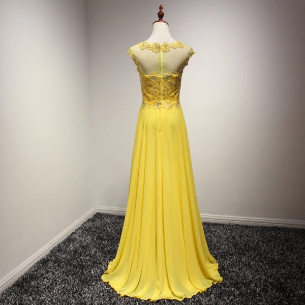 Moderne / Mode Jaune Robe De Soirée 2017 Princesse Train De Balayage Volants en Cascade Encolure Dégagée Sans Manches Dos Nu En Dentelle Appliques Percé Robe De Ceremonie