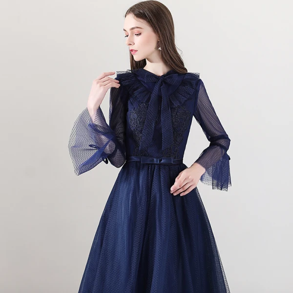 Moderne / Mode Bleu Marine Robe De Soirée 2018 Princesse Encolure Carrée Manches Longues Noeud Ceinture Longue Volants Dos Nu Robe De Ceremonie