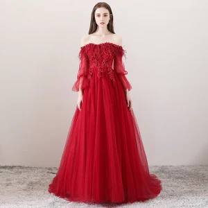 Charmant Bordeaux Robe De Soirée 2018 Princesse De L Épaule Manches Longues Appliques En Dentelle Fleur Faux Diamant Plumes Tribunal Train Volants Dos Nu Robe De Ceremonie