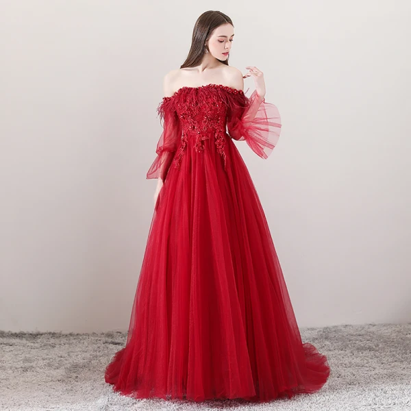 Charmant Bordeaux Robe De Soirée 2018 Princesse De l'épaule Manches Longues Appliques En Dentelle Fleur Faux Diamant Plumes Tribunal Train Volants Dos Nu Robe De Ceremonie