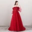 Charmant Bordeaux Robe De Soirée 2018 Princesse De l'épaule Manches Longues Appliques En Dentelle Fleur Faux Diamant Plumes Tribunal Train Volants Dos Nu Robe De Ceremonie
