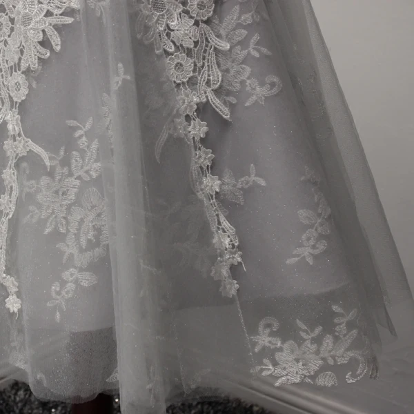 Chic / Beautiful Grey Bridesmaid Dresses 2017 A-Line / Princess Scoop Neck Sleeveless Appliques Lace Glitter Tulle Short Ruffle Backless Wedding Party Dresses