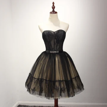 Chic Beautiful Black Cocktail Dresses 2017 Ball Gown Sweetheart Sleeveless Appliques Lace Metal Sash Short Ruffle Backless Formal Dresses