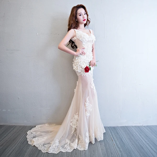 Sexy Champagne See-through Summer Evening Dresses 2018 Trumpet / Mermaid V-Neck Sleeveless Appliques Lace Pearl Rhinestone Flower Court Train Ruffle Backless Formal Dresses