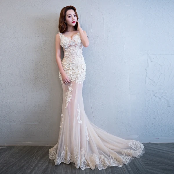 Sexy Champagne See-through Summer Evening Dresses 2018 Trumpet / Mermaid V-Neck Sleeveless Appliques Lace Pearl Rhinestone Flower Court Train Ruffle Backless Formal Dresses