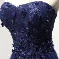 Fine Kongeblå Selskapskjoler 2017 Prinsesse Kjæreste Uten Ermer Appliques Blonder Blomst Beading Lange Buste Ryggløse Formelle Kjoler