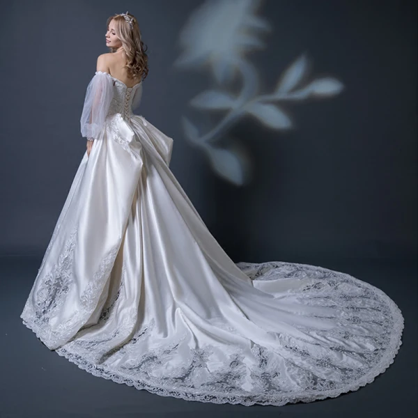 Elegant Champagne Wedding Dresses 2018 Ball Gown Off-The-Shoulder Long Sleeve Backless Appliques Lace Beading Ruffle Cathedral Train