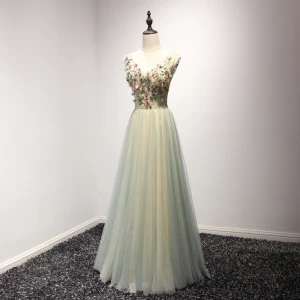 Fine Salvie Grønn Champagne Selskapskjoler 2017 Prinsesse V Hals Uten Ermer Beading Krystall Appliques Blonder Blomst Lange Buste Ryggløse Formelle Kjoler