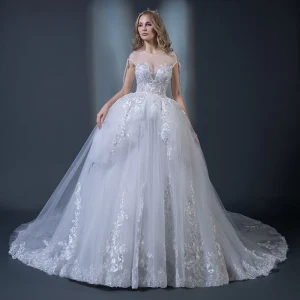 Élégant Blanche Transparentes Robe De Mariée 2018 Robe Boule Encolure Dégagée Dos Nu Appliques En Dentelle Perlage Volants Chapel Train