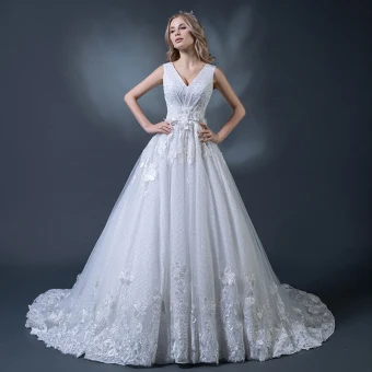 Chic Beautiful White Wedding Dresses 2018 A Line Princess V Neck Sleeveless Backless Beading Appliques Lace Feather Ruffle Chapel Train