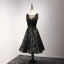 Chic / Beautiful Black Homecoming Graduation Dresses 2017 A-Line / Princess V-Neck Sleeveless Appliques Lace Flower Pearl Rhinestone Tea-length Ruffle Pierced Backless Formal Dresses