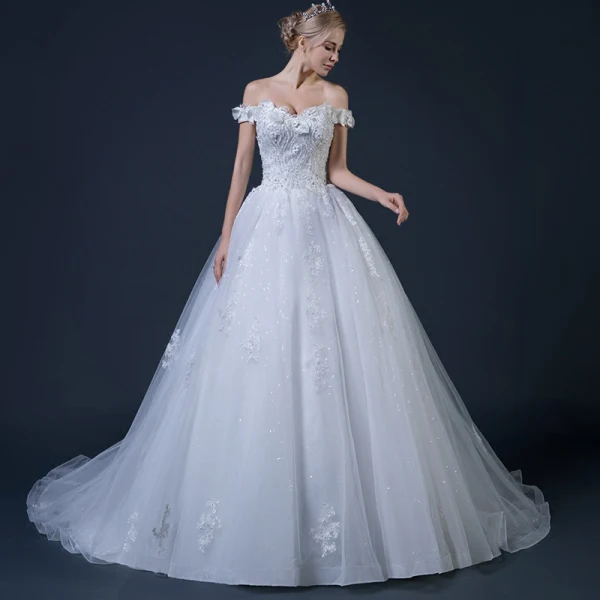 Erschwinglich Weiß Brautkleider 2018 Ballkleid Off Shoulder Kurze Ärmel Rückenfreies Perlenstickerei Applikationen Mit Spitze Glanz Tülle Rüschen Kapelle-Schleppe