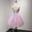 Chic / Belle Rougissant Rose Robe De Fete 2017 Robe Boule V-Cou Sans Manches Appliques En Dentelle Fleur Perlage Cristal Paillettes Courte Volants Dos Nu Robe De Ceremonie