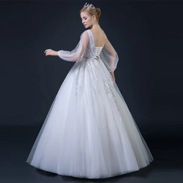 Abordable Blanche Transparentes Robe De Mariée 2018 Robe Boule V-Cou Manches Longues Dos Nu Appliques En Dentelle Faux Diamant Perlage Volants Longue